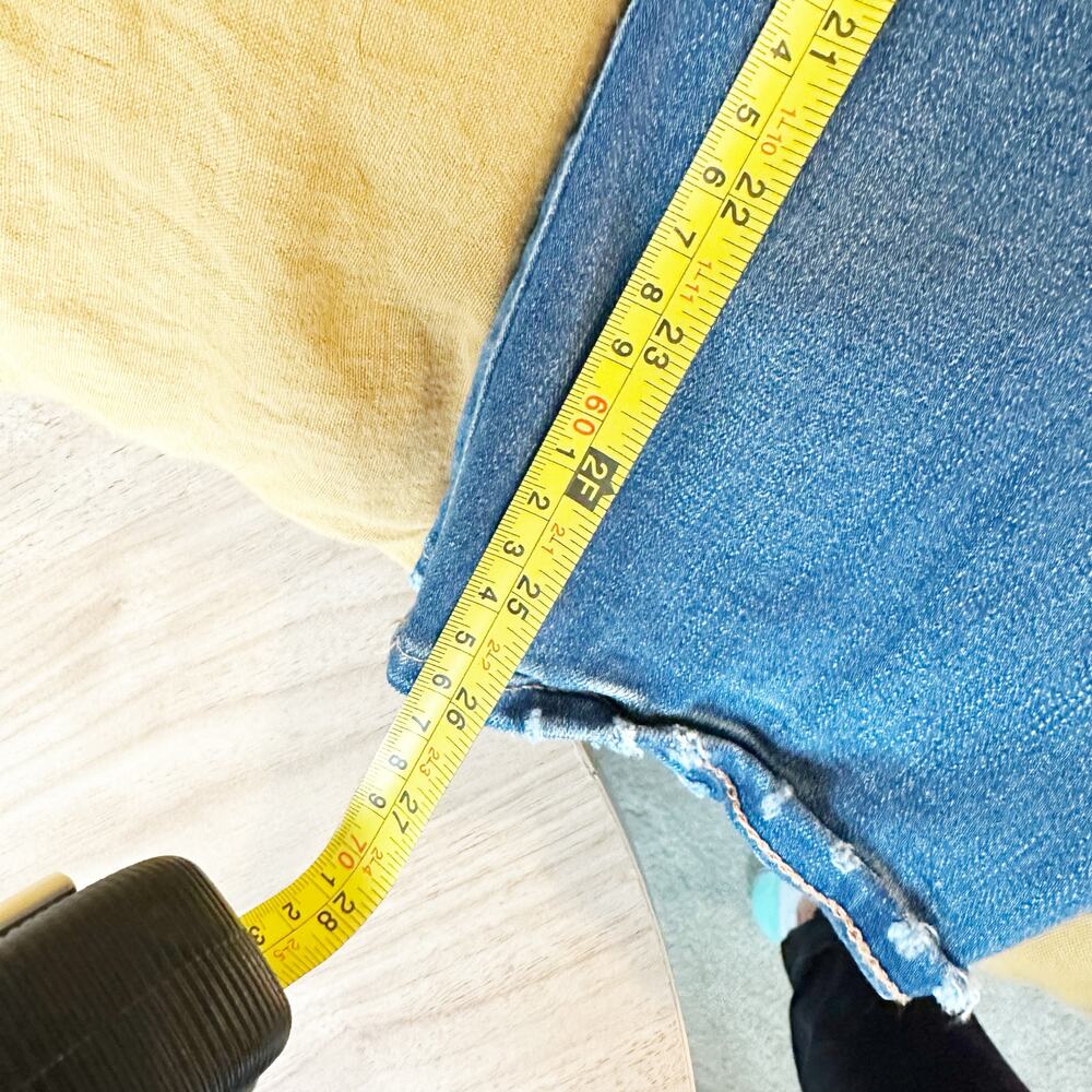 Good American Good Legs Crop High Rise Skinny Jeans Distressed Womens Size 22 - Picture 9 of 9